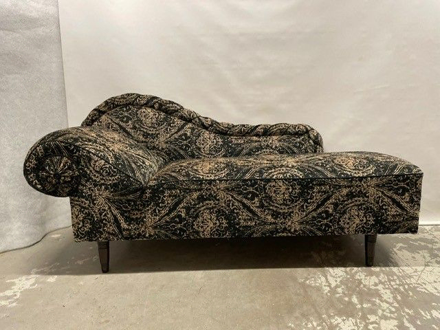 biedermeier sovesofa 1880 årene med ny tapetsering